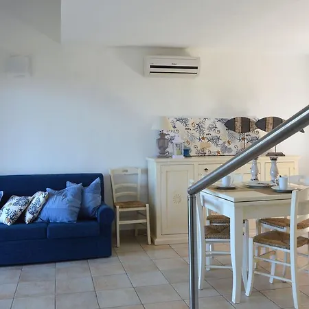 Casa Bithia